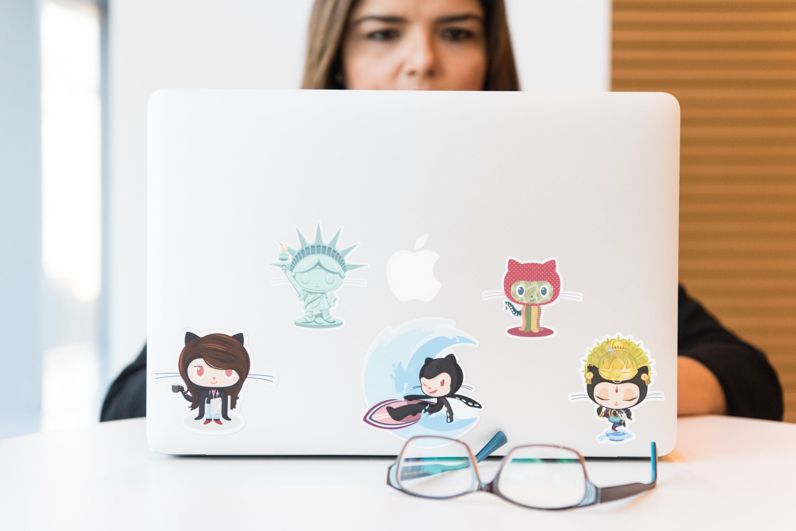 How to Make Custom Stickers Yourself: The Complete Guide