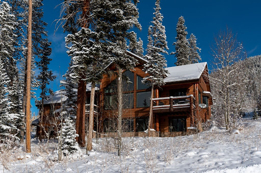 A Snow Lover’s Paradise: The Ultimate Guide to Vacation Rentals in Winter Park, CO